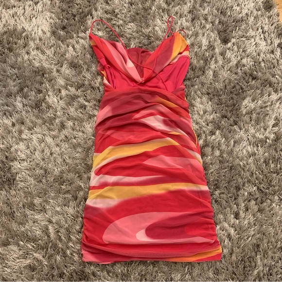 Garage dress - Picture 2 of 4